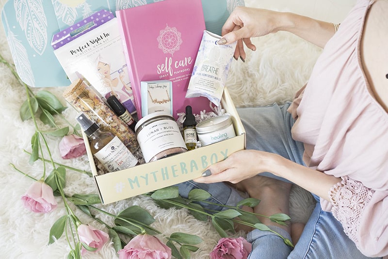 10+ Perfect Birthday Gift Ideas For Mom From Daughter 8 Beauty box for mom