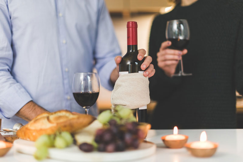 15+ The Most Meaningful Anniversary Gift For Mom And Dad 13 Romantic dinner at home