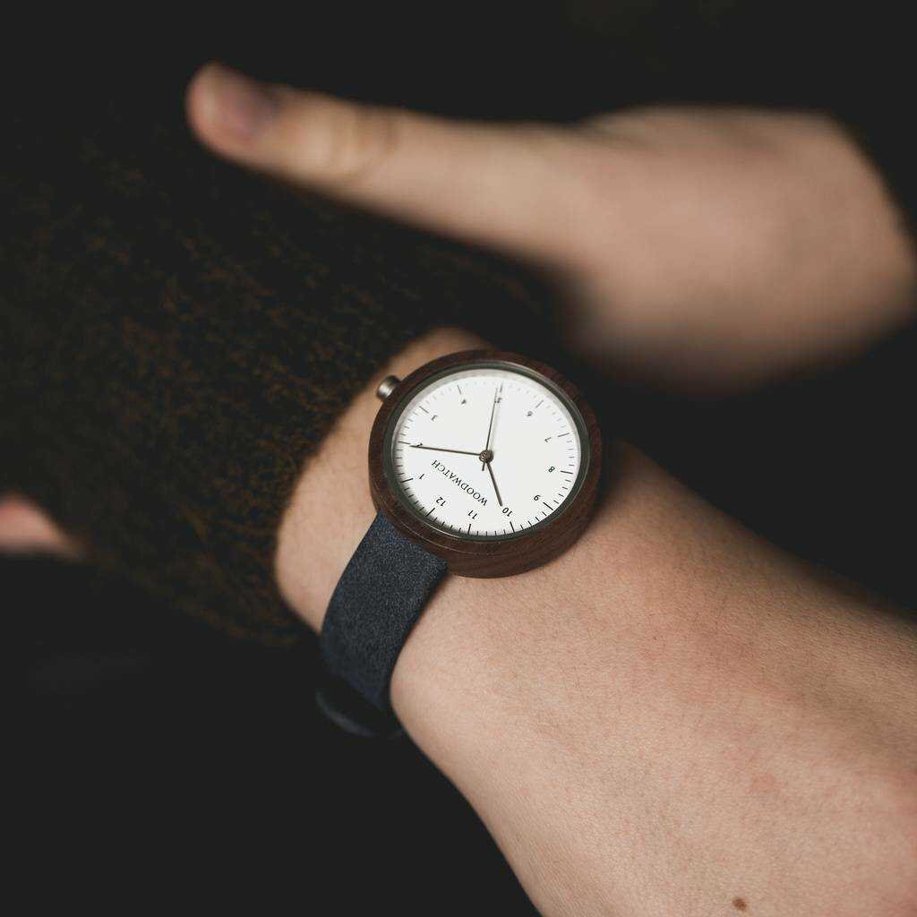 20 Best 5-Year Wedding Anniversary Gift Ideas For 2022 8 wooden watch for anniversary