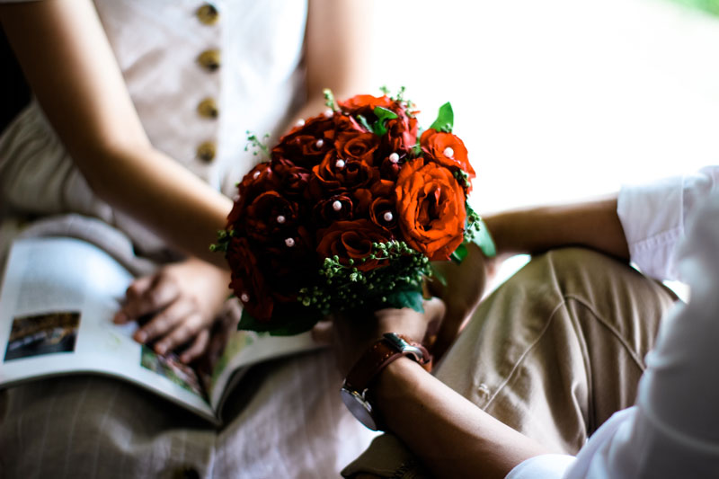 All You Need to Know About Wedding Anniversary Gifts By Year 2 rose bouquet for anniversary