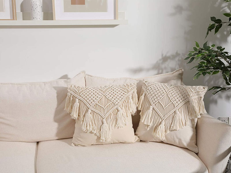 20 Gorgeous Boho Bedroom Decor Ideas For Free-spirited Style 8 Boho Pillows