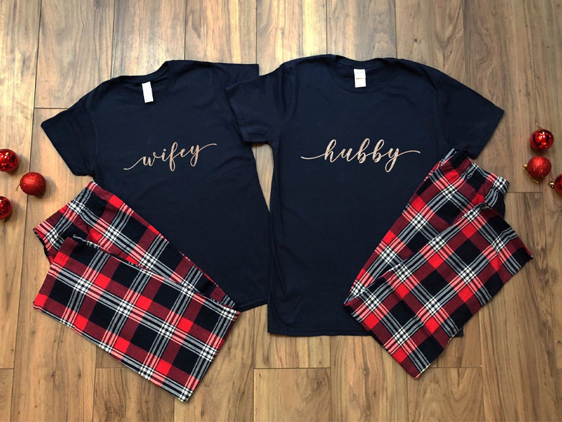 Top 20 Trending And Unique Christmas Gifts For Couples 2021 15 Matching Pajamas