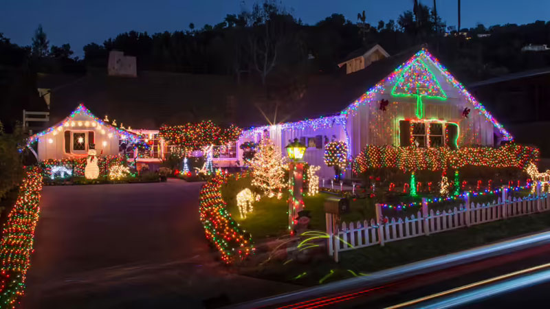 How To Get Ready For Christmas Early: 12 Ways To Add Holiday Cheers 4 Christmas lights