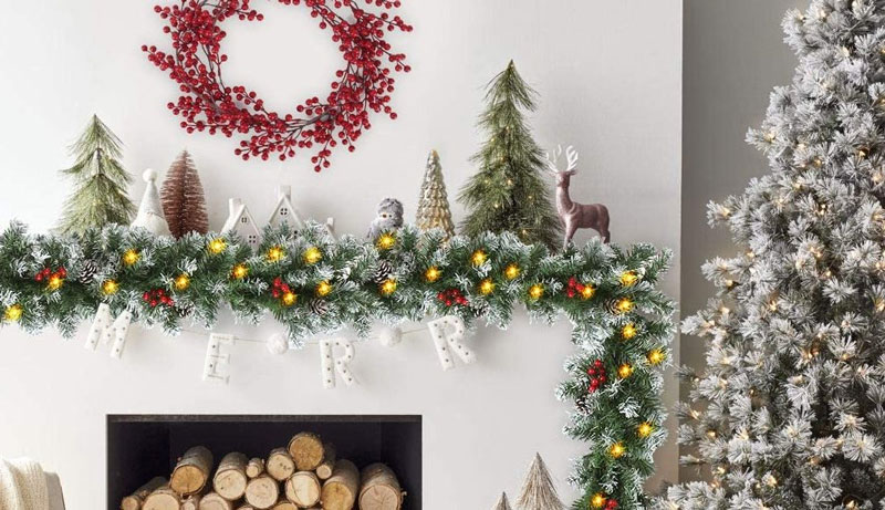 Top 20 Christmas Wall Decor Ideas To Make Your Home Festive 1 Christmas Wall Decor Ideas