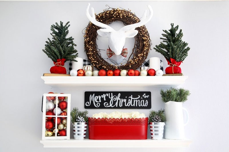 Top 20 Christmas Wall Decor Ideas To Make Your Home Festive 12 Christmas Wall Decor Ideas
