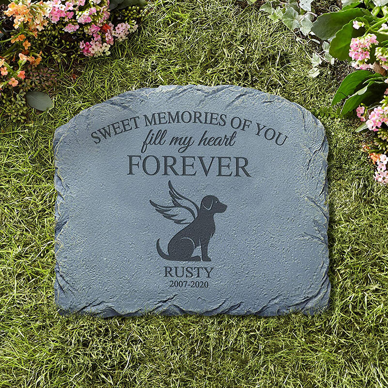 22 Touching Pet Memorial Ideas To Honor Your Furry Friends 6 pet memorial garden stone