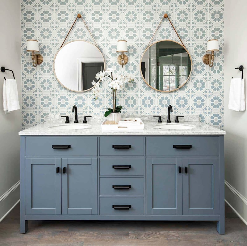 20+ Modern Farmhouse Bathroom Design Inspirations For 2021 10 modern farmhouse bathroom