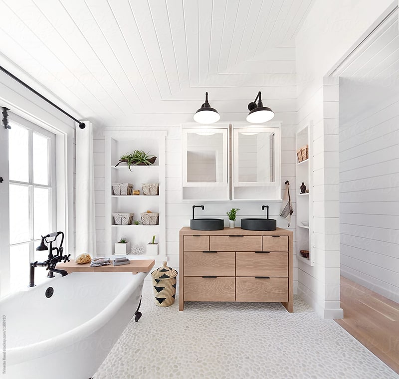 20+ Modern Farmhouse Bathroom Design Inspirations For 2021 21 modern farmhouse bathroom