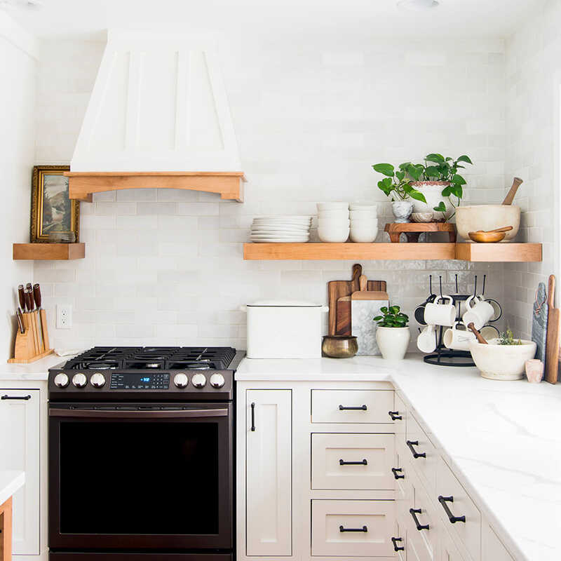 48+ Beautiful & Rustic Spring Decor Ideas For Your Farmhouse 31 rustic spring decor ideas
