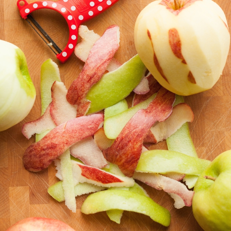 Can Cockatiels Eat Apples? A Safe And Tasty Snack 9 Feeding Your Cockatiel Apples