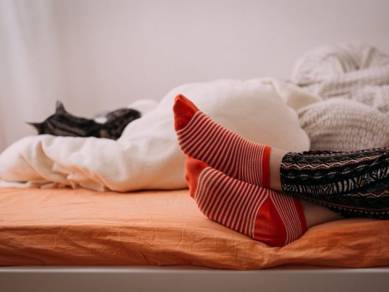 Why Do Cats Like Feet So Much? Top 6 Easiest Reasons (2023)